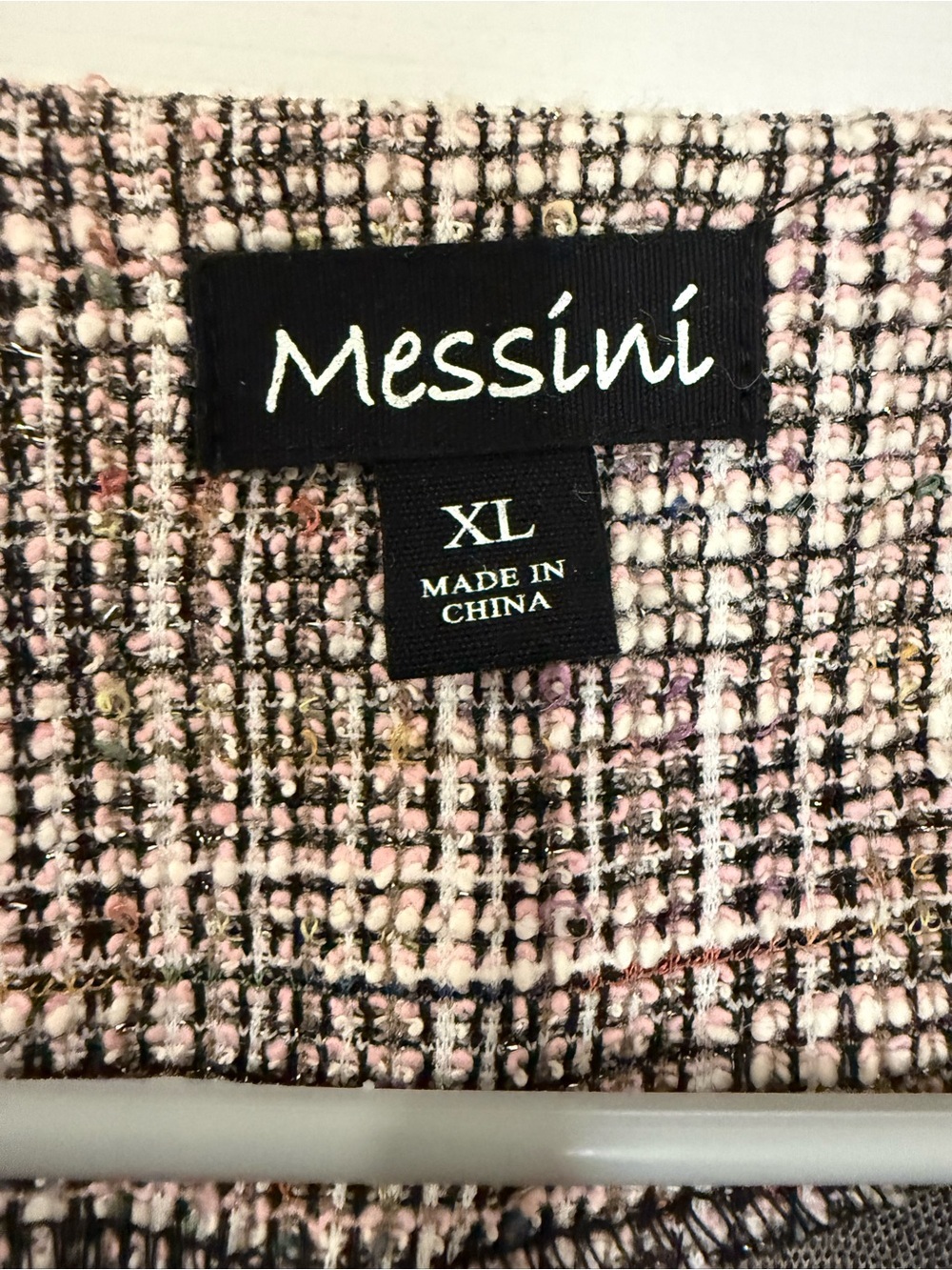 Messini Tweed Pearl Button Blazer Jacket XL Pink Black Boucle Chic - Picture 3 of 5